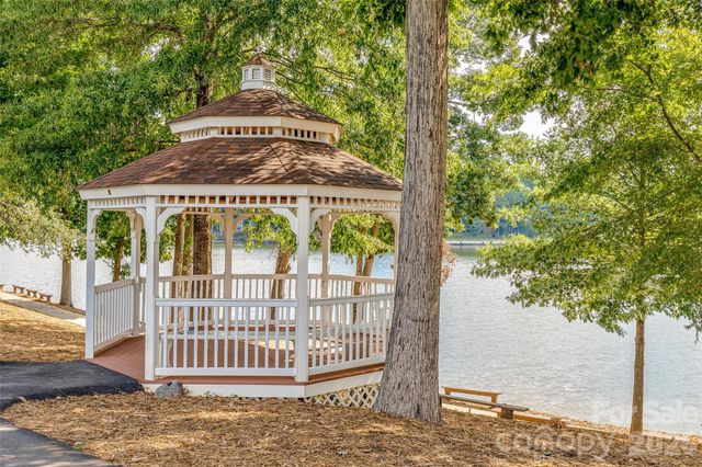 4160 Koala Circle, Tega Cay, SC 29708