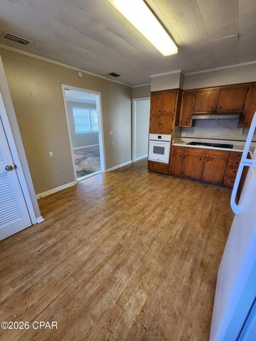 1023 Bay Avenue, Panama City, FL 32401