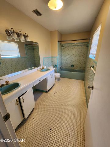 1023 Bay Avenue, Panama City, FL 32401