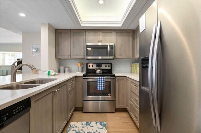 5963 MIDNIGHT PASS ROAD 332, Sarasota, FL 34242