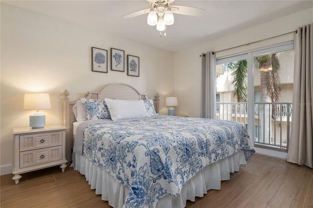 5963 MIDNIGHT PASS ROAD 332, Sarasota, FL 34242