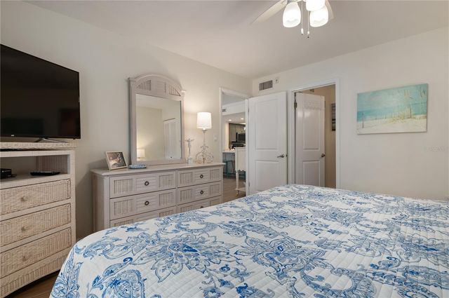5963 MIDNIGHT PASS ROAD 332, Sarasota, FL 34242