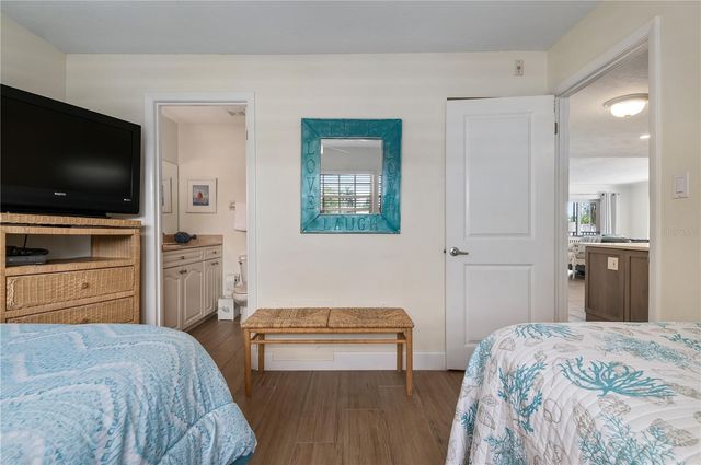 5963 MIDNIGHT PASS ROAD 332, Sarasota, FL 34242