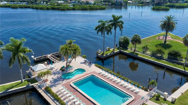 5963 MIDNIGHT PASS ROAD 332, Sarasota, FL 34242