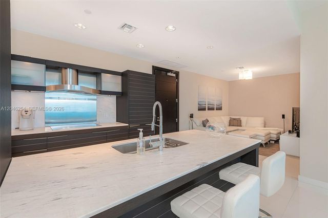 200 Biscayne Boulevard Way 5109, Miami, FL 33131