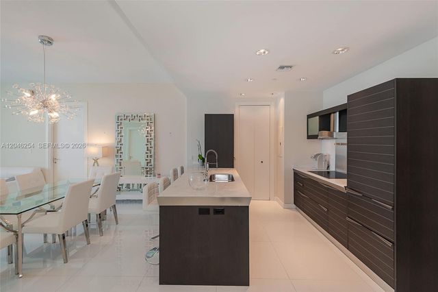 200 Biscayne Boulevard Way 5109, Miami, FL 33131