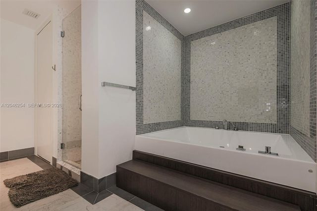 200 Biscayne Boulevard Way 5109, Miami, FL 33131