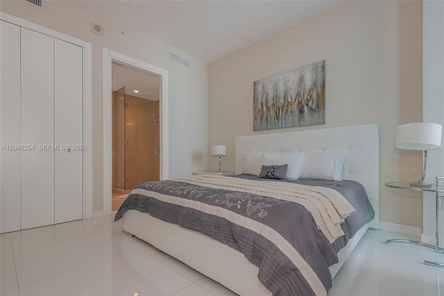 200 Biscayne Boulevard Way 5109, Miami, FL 33131