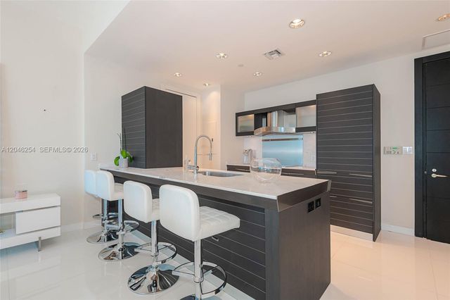200 Biscayne Boulevard Way 5109, Miami, FL 33131