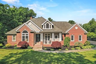 42 High St, Freetown, MA 02702