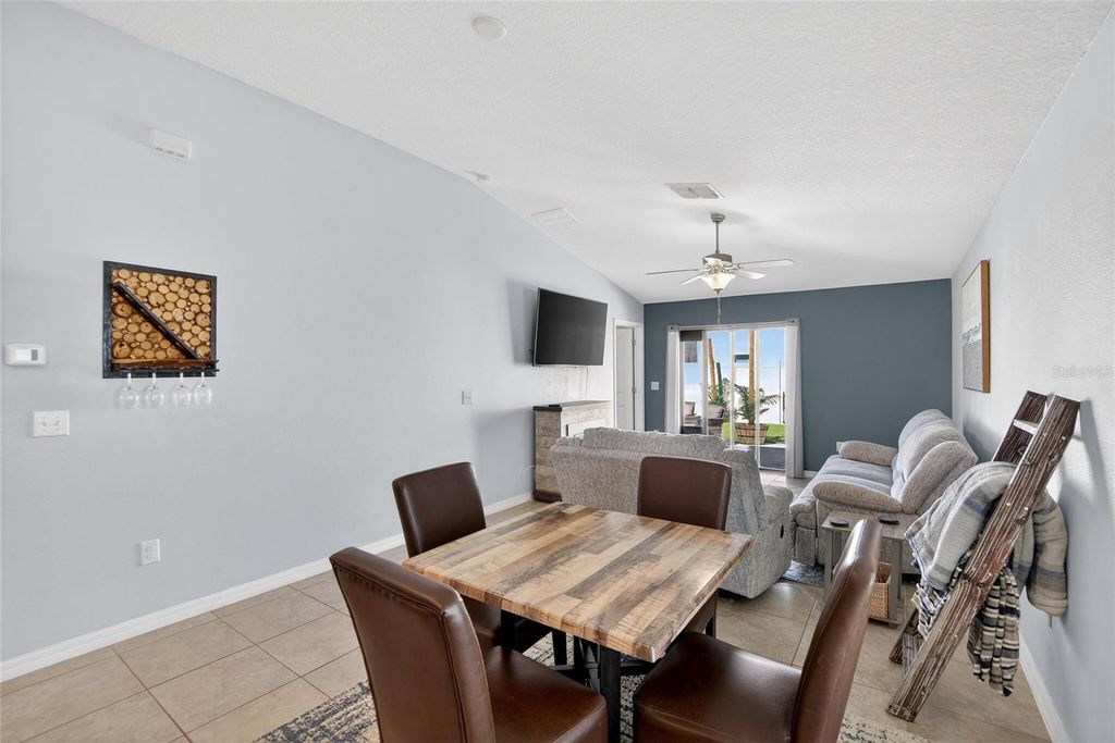 Image 11 of property listing at 12720 HAMPTON HILL DRIVE, Riverview, FL 33578