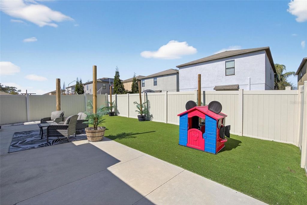 Image 31 of property listing at 12720 HAMPTON HILL DRIVE, Riverview, FL 33578