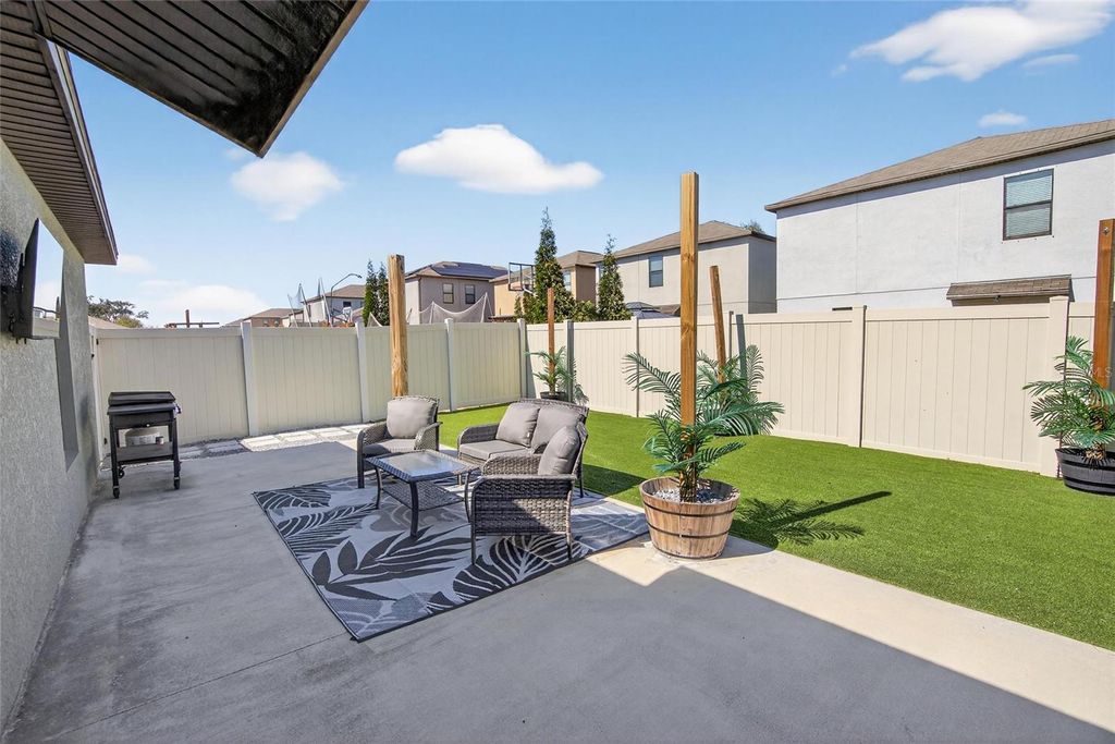 Image 32 of property listing at 12720 HAMPTON HILL DRIVE, Riverview, FL 33578