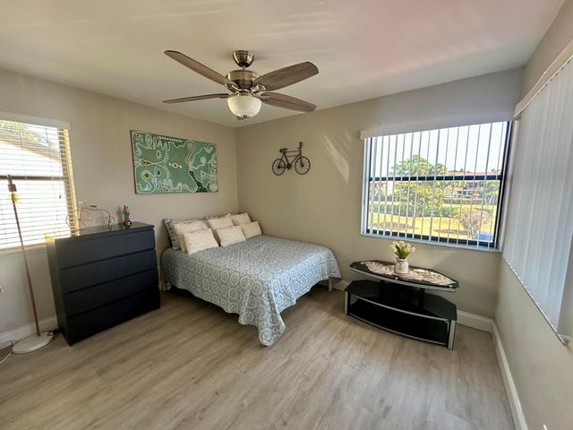 4693 Lucerne Lakes Boulevard E 206, Lake Worth, FL 33467