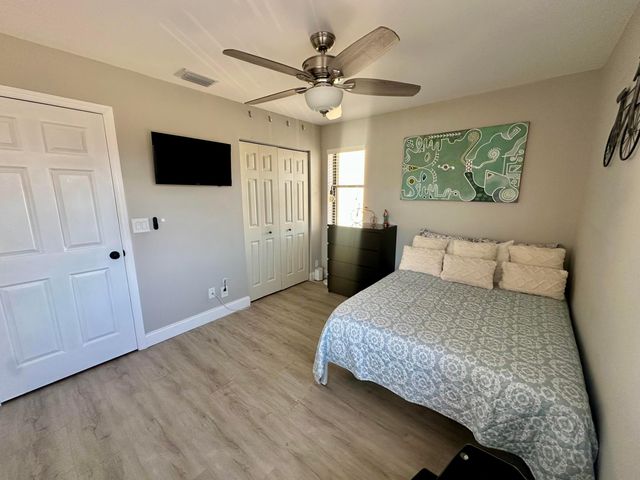 4693 Lucerne Lakes Boulevard E 206, Lake Worth, FL 33467