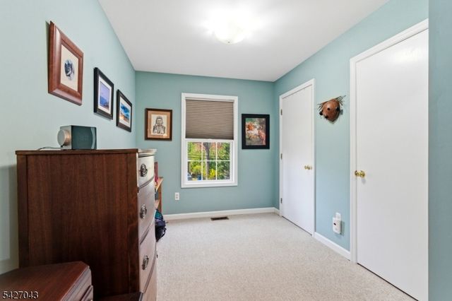 32 Hibernia Rd, Rockaway Twp., NJ 07866