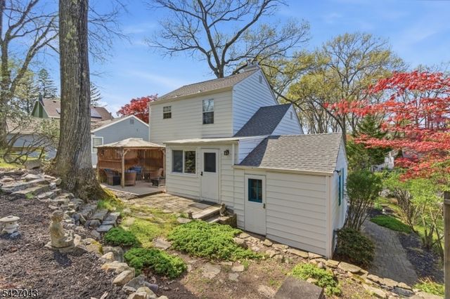 32 Hibernia Rd, Rockaway Twp., NJ 07866