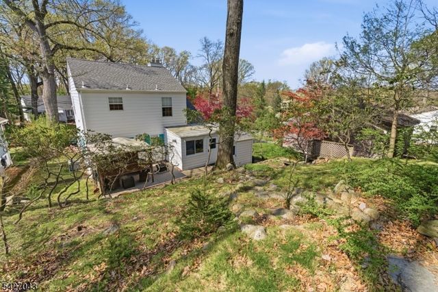 32 Hibernia Rd, Rockaway Twp., NJ 07866