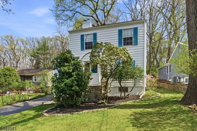 32 Hibernia Rd, Rockaway Twp., NJ 07866