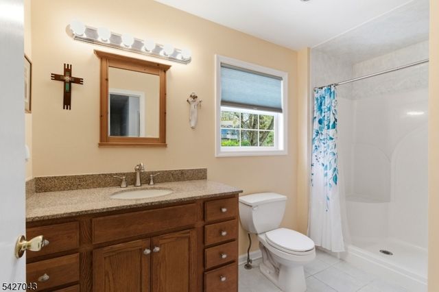 32 Hibernia Rd, Rockaway Twp., NJ 07866