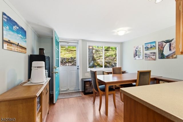 32 Hibernia Rd, Rockaway Twp., NJ 07866