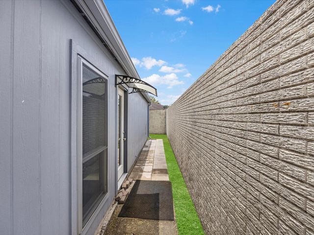 8327 Silvan Wind Lane, Houston, TX 77040
