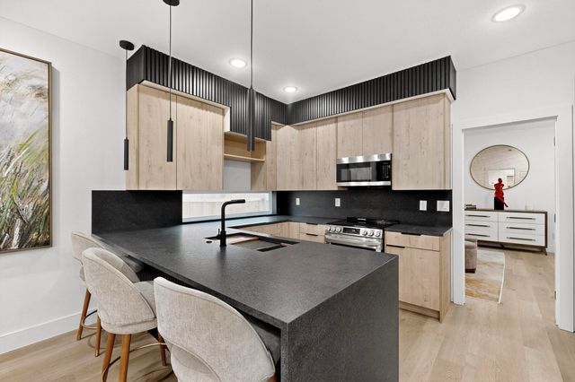 2415 Hooper Street, Dallas, TX 75215