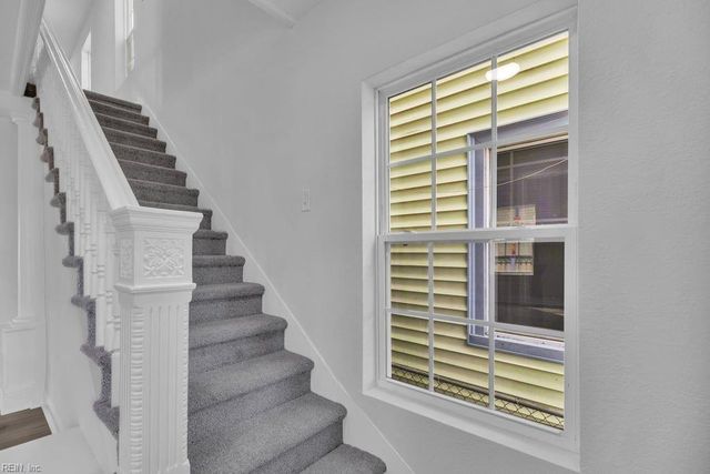 241 Newport News AVE, Hampton, VA 23669