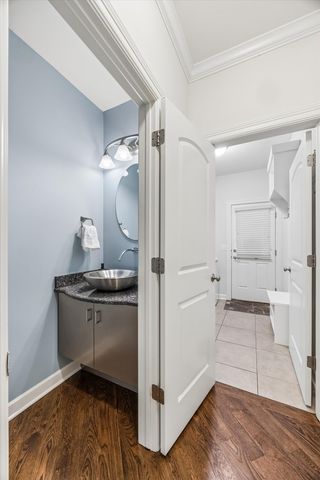 116 W Jefferson Avenue, Wheaton, IL 60187