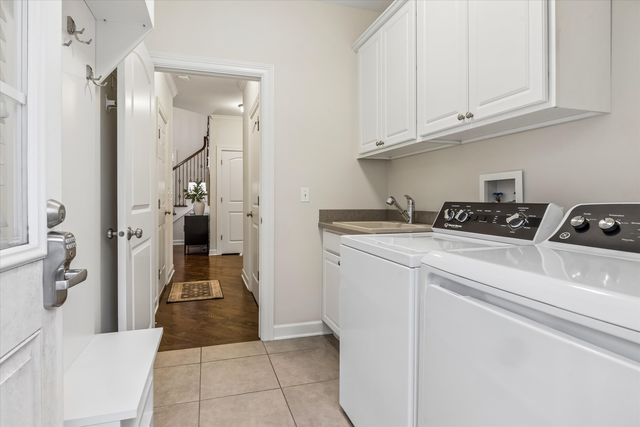 116 W Jefferson Avenue, Wheaton, IL 60187