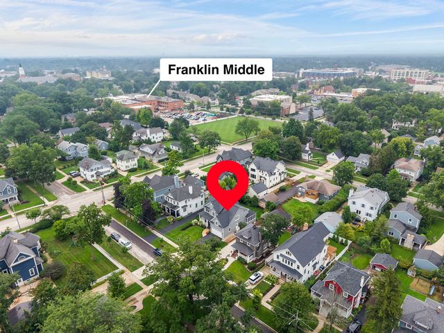 116 W Jefferson Avenue, Wheaton, IL 60187