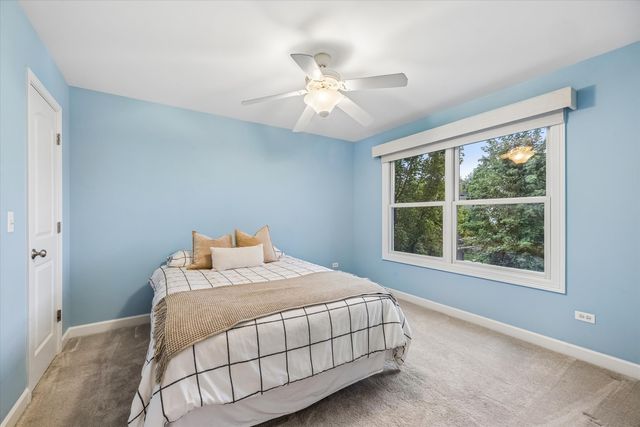 116 W Jefferson Avenue, Wheaton, IL 60187