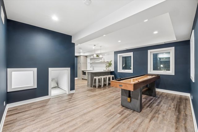 116 W Jefferson Avenue, Wheaton, IL 60187