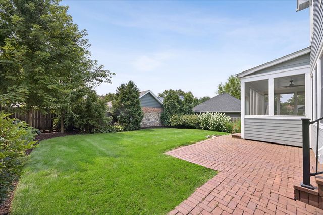 116 W Jefferson Avenue, Wheaton, IL 60187