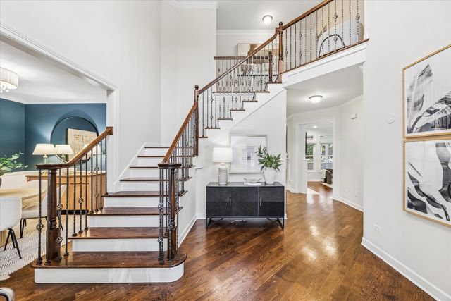 116 W Jefferson Avenue, Wheaton, IL 60187
