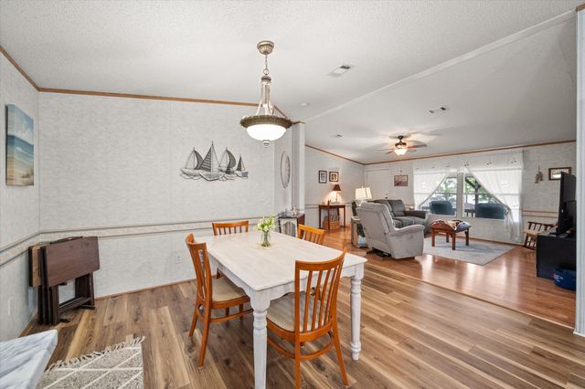 510 Nob Hill Lane, Seven Points, TX 75143