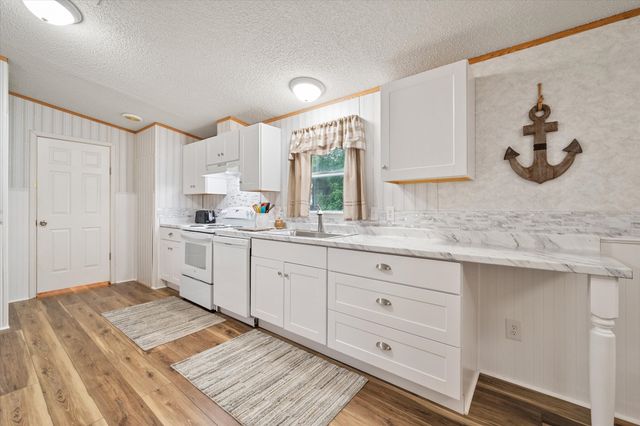 510 Nob Hill Lane, Seven Points, TX 75143