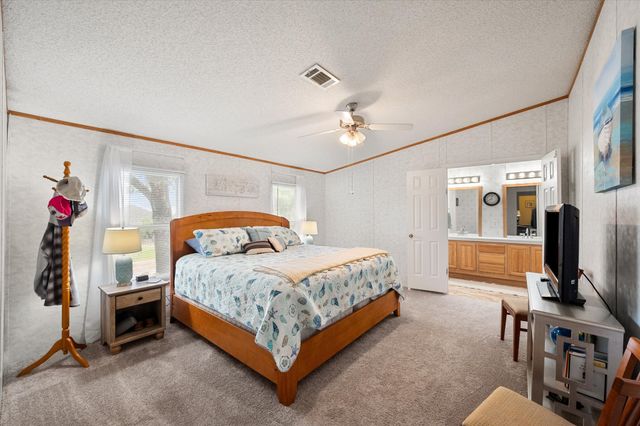 510 Nob Hill Lane, Seven Points, TX 75143