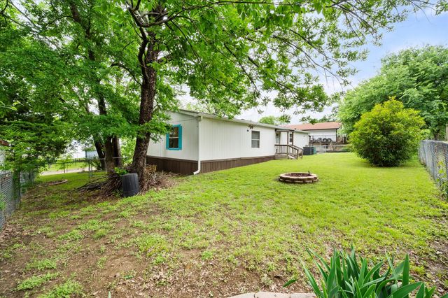 510 Nob Hill Lane, Seven Points, TX 75143