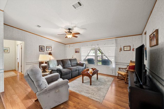 510 Nob Hill Lane, Seven Points, TX 75143