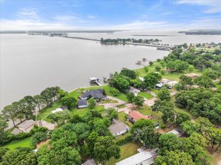510 Nob Hill Lane, Seven Points, TX 75143