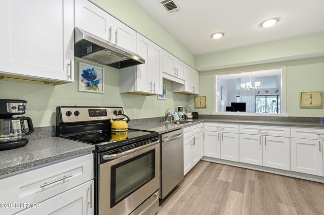 108 N Sea Pines Dr Apt 548, Hilton Head Island, SC 29928