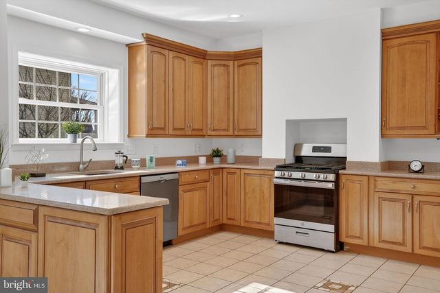 1007 ROLAND HEIGHTS AVE, Baltimore, MD 21211