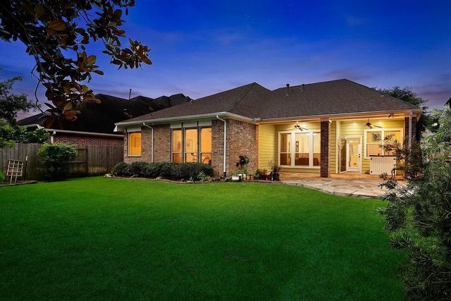18722 Duke Lake Drive, Spring, TX 77388