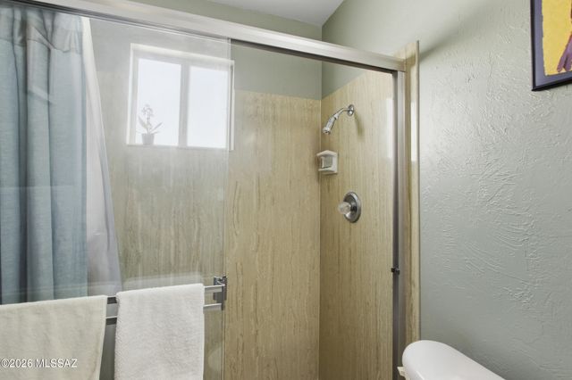 600 E River Rd Apt W, Tucson, AZ 85704