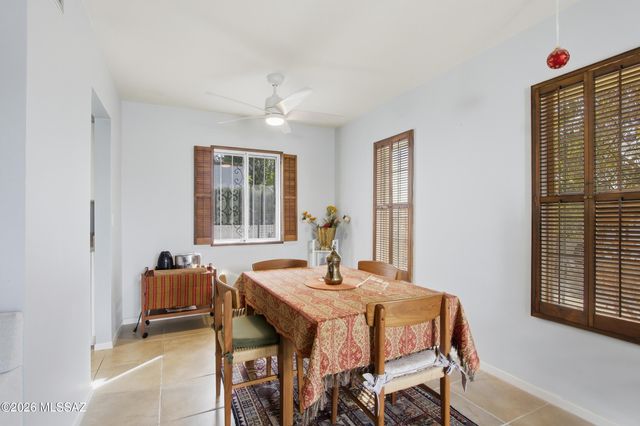 600 E River Rd Apt W, Tucson, AZ 85704