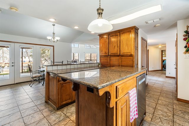 101 E Beverly Drive, Malakoff, TX 75148