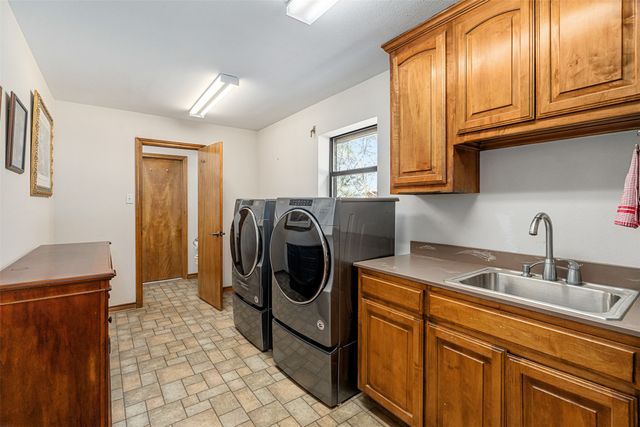 101 E Beverly Drive, Malakoff, TX 75148