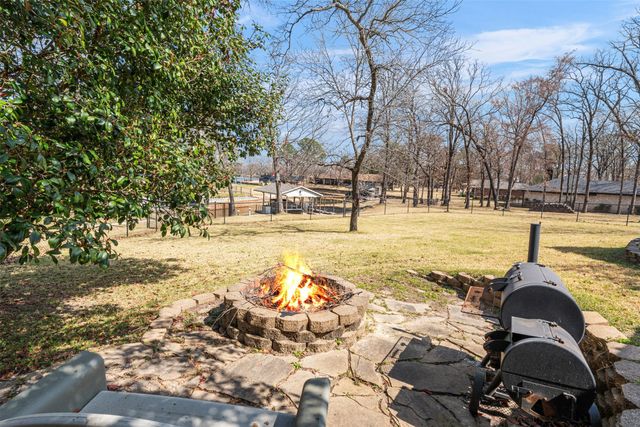 101 E Beverly Drive, Malakoff, TX 75148