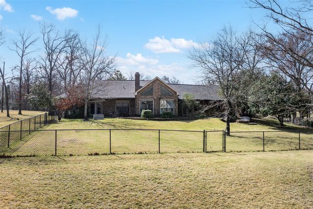 101 E Beverly Drive, Malakoff, TX 75148